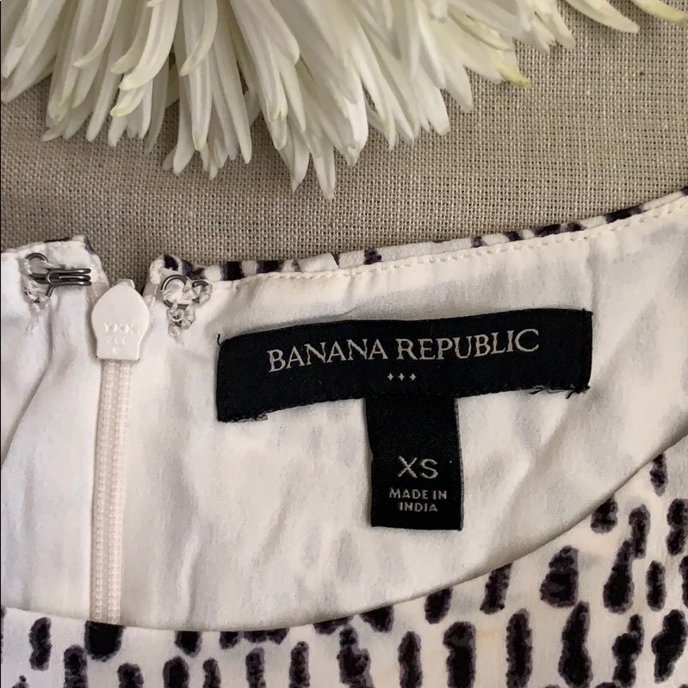 Banana Republic short sleeve blouse - Picture 4 of 8